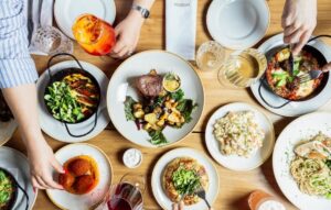 Del desayuno a la cena: 10 restaurantes y cafés abierto todo el día para quedarse sin mirar el reloj imagen-4
