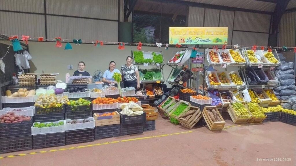 El Mercado Concentrador de Oberá invita a comprar productos frescos y apoyar a los productores locales El Mercado Concentrador de Oberá invita a comprar productos frescos y apoyar a los productores locales imagen-68