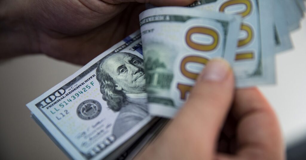 Dólar MEP hoy: a cuánto cotiza este domingo 24 de mayo imagen-101