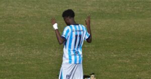 Quién es el extremo ecuatoriano juvenil que la rompe en Racing imagen-1
