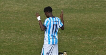 Quién es el extremo ecuatoriano juvenil que la rompe en Racing imagen-9