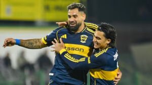 Giménez encendió las alarmas en Boca, pero no tiene lesión y llegaría ante Cruzeiro imagen-2
