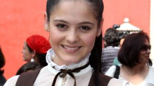 A los 12 años apareció en 'Rebelde' y tenía un prometedor futuro, pero abandonó la actuación: ahora cobra cuatro veces más en EEUU alejada de las cámaras imagen-118