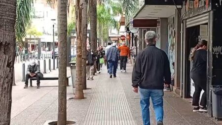 Nuevas aperturas comerciales reactivan el centro posadeño y generan puestos de trabajo Nuevas aperturas comerciales reactivan el centro posadeño y generan puestos de trabajo imagen-6