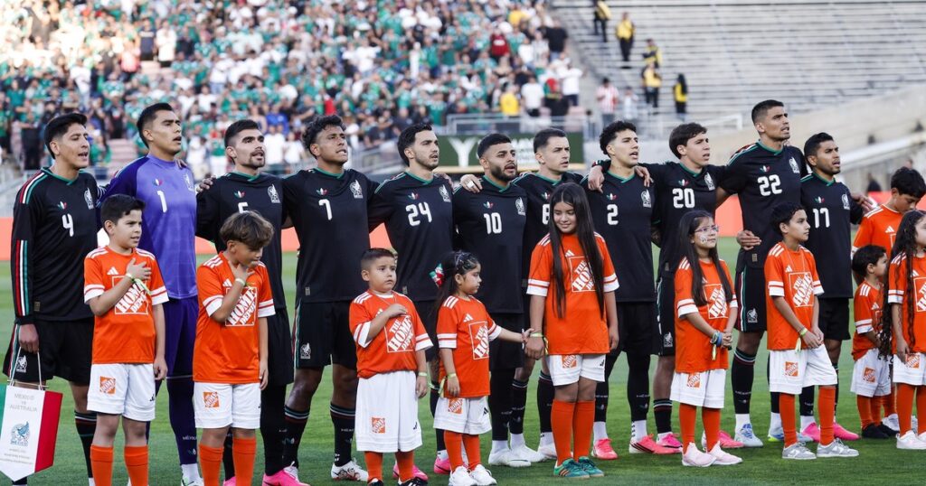 Invicto en 2026, México no afloja: superó a Australia con un gol de Johan Vázquez imagen-38