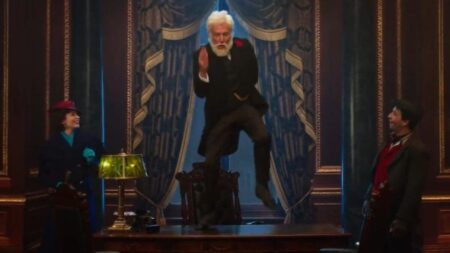 Tiene 100 años y sigue en activo: hace 3 años, la leyenda de Hollywood bailó en un espectáculo en directo y, a los 92 años, rodó escenas de baile sin doble imagen-111