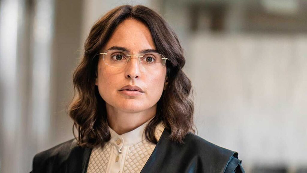 Una de las últimas películas de Verónica Echegui: un thriller distópico español reciente en el que la IA imparte justicia imagen-4