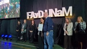 El gobernador Hugo Passalacqua acompañó la colación de la Facultad de Arte y Diseño y destacó “la esperanza en la educación pública” imagen-3