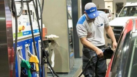 YPF aumenta 1% los combustibles y mantendrá los precios congelados por 45 días imagen-20