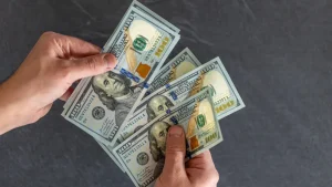 Dólar oficial roza los $1.400 y proyecciones anticipan mayor inflación y menor crecimiento para Argentina en 2026 imagen-7
