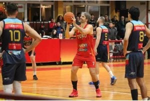 Liga Federal de Básquet | Tokio superó a Capri en el clásico posadeño y afianzó su camino en el certamen imagen-9