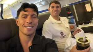 Dibu Martínez viajó a Estados Unidos con una mano completamente vendada: cómo está de su lesión Dibu Martínez viajó a Estados Unidos con una mano completamente vendada: cómo está de su lesión imagen-7