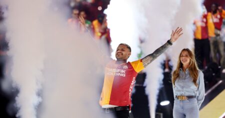 El festejo de Mauro Icardi y la China Suárez con el Galatasaray campeón imagen-28