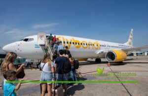 Pasajero rompió computadoras y generó incidentes en el aeropuerto tras discusión con Flybondi Pasajero rompió computadoras y generó incidentes en el aeropuerto tras discusión con Flybondi imagen-72