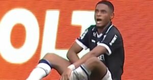 Video: se agarró los testículos delante de un argentino y lo echaron por VAR Video: se agarró los testículos delante de un argentino y lo echaron por VAR imagen-3
