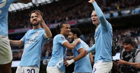 Ganó el City y quedó a dos puntos del líder Arsenal en la recta final de la definición de la Premier imagen-15