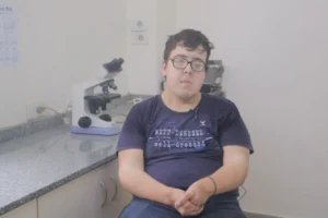 De la escuela en carreta al doblaje: joven misionero con rara enfermedad sueña con ser actor de voz imagen-3