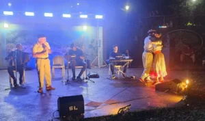 Jardín América celebra la Revolución de Mayo con danzas, música y feria de artesanos en la plaza Colón Jardín América celebra la Revolución de Mayo con danzas, música y feria de artesanos en la plaza Colón imagen-1