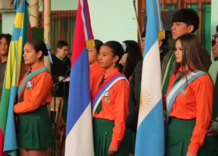 Eldorado conmemoró el Día de su Bandera Oficial con un emotivo acto en el Instituto Divino Niño Jesús imagen-6