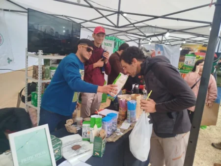 Pequeñas marcas yerbateras misioneras abrieron nuevos mercados en Expo Mate imagen-7