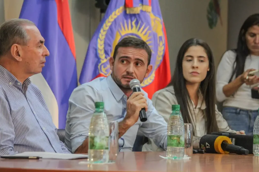 “Trabajamos junto a la Municipalidad de Posadas para promover el desarrollo comercial en tiempos difíciles” imagen-5