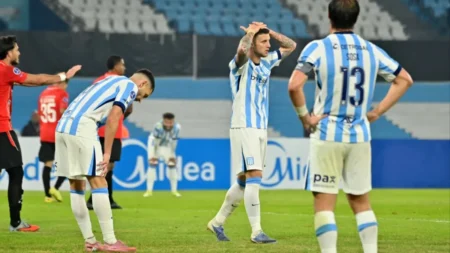 Racing empató con Caracas y se quedó afuera de la Copa Sudamericana: repasá lo mejor - TyC Sports imagen-6