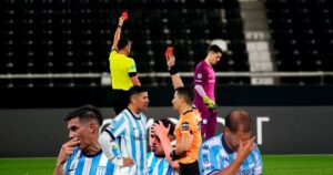La alarmante racha de expulsiones en Racing, otra preocupación para Costas imagen-1