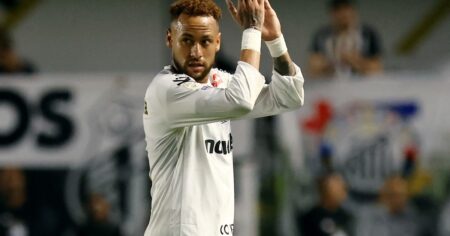 Atención, Ancelotti: nuevo gol de Neymar en Santos, que sueña con el Mundial imagen-11