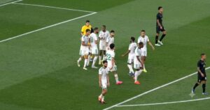 Argelia le gana a Bolivia a 300 metros del hotel de Argentina: el video del 1-0 Argelia le gana a Bolivia a 300 metros del hotel de Argentina: el video del 1-0 imagen-2