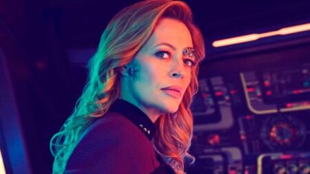 El deseo de los fans de 'Star Trek' se cumple a medias: Siete de Nueve regresa este otoño como Capitana de la Enterprise-G imagen-115