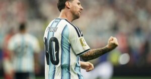 De la bronca al récord: la noche en que Messi volvió a demostrar que no tiene fecha de vencimiento De la bronca al récord: la noche en que Messi volvió a demostrar que no tiene fecha de vencimiento imagen-2
