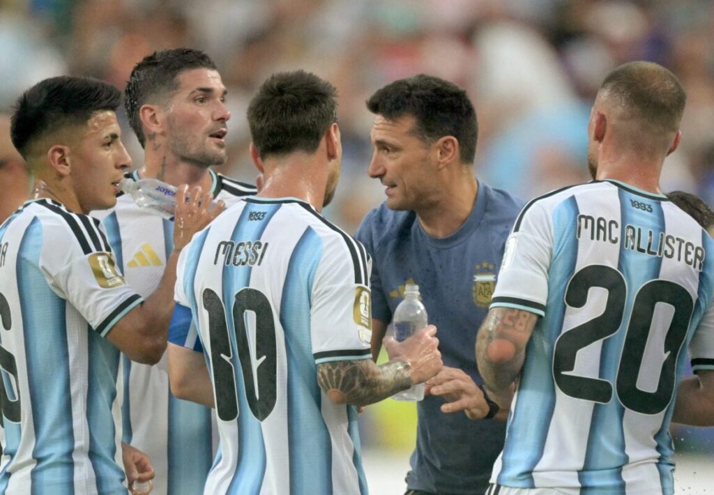 El pedido especial que le hizo Scaloni a De Paul: “Cuando baja el pistón el equipo lo siente” imagen-5