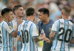 El pedido especial que le hizo Scaloni a De Paul: “Cuando baja el pistón el equipo lo siente” imagen-1