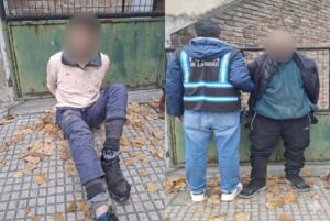 Detuvieron in fraganti a dos delincuentes con antecedentes cuando intentaban robar una casa en la Ciudad imagen-3