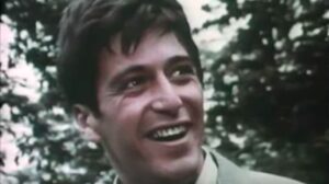 Hace 58 años, mucho antes de ser famoso, participó en la serie policiaca más transgresora. Hoy todo el mundo sabe quién es, ¿le reconoces? imagen-113