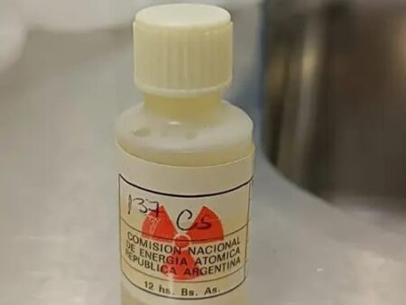Alerta nacional: qué se sabe del robo de una cápsula radiactiva en un laboratorio de Rosario imagen-16