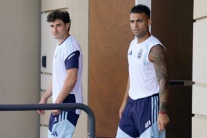 Argentina - Jordania: Lionel Scaloni evalúa el “doble 9” compuesto por Lautaro Martínez y Julián Alvarez imagen-2