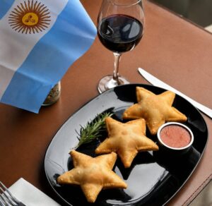 Promociones para ver Argentina vs Jordania: combos, picadas mundialistas en bares y restaurantes con pantalla gigante imagen-4