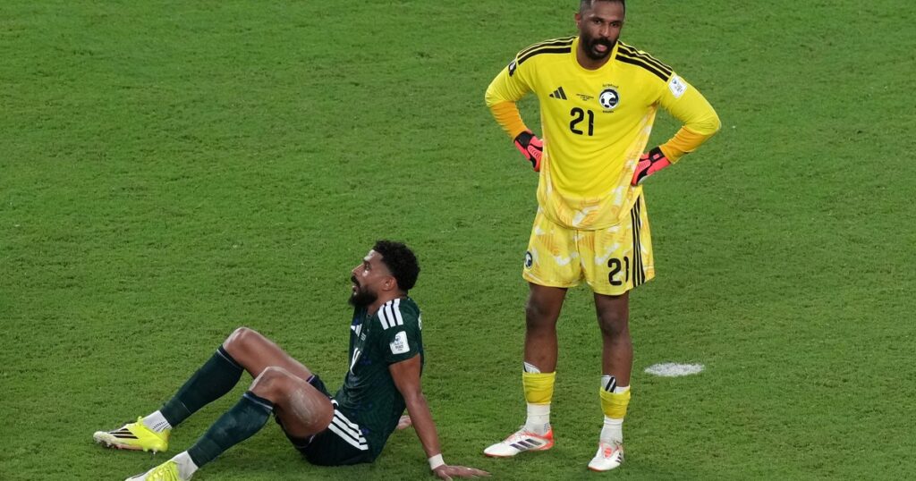 Video: la contra que le cortaron a Arabia Saudita frente a Uruguay en el tiempo agregado imagen-5