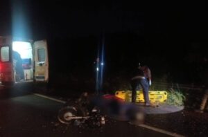 Fatal colisión entre motociclistas en Bernardo de Irigoyen: un fallecido y un herido grave Fatal colisión entre motociclistas en Bernardo de Irigoyen: un fallecido y un herido grave imagen-71