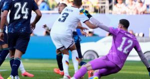 Video: el 2 a 1 anulado a Alemania por presunto foul a Gill imagen-3
