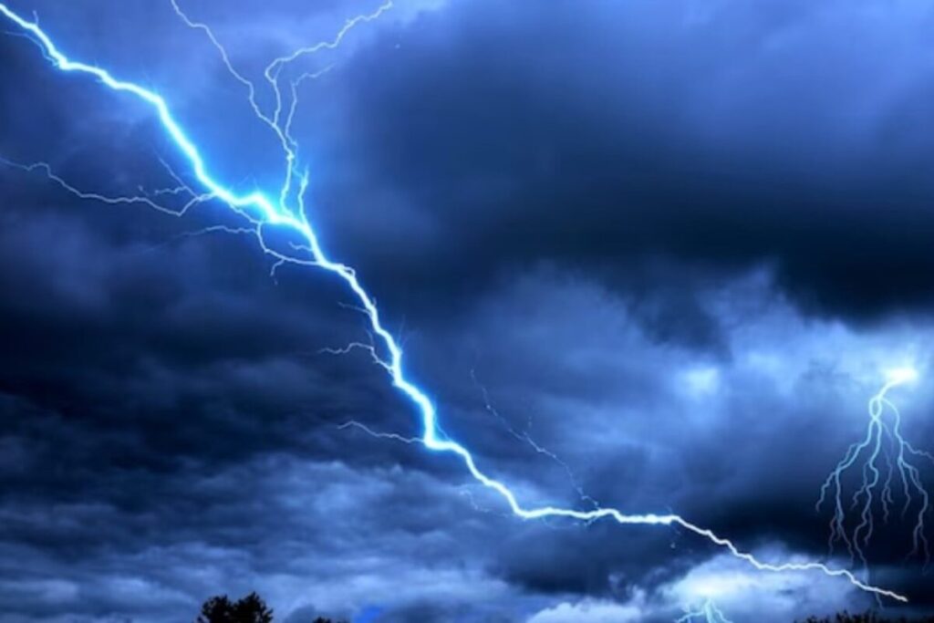 Se vienen 96 horas de tormentas fuertes con actividad eléctrica, granizo y hasta 60 mm de lluvias: las zonas afectadas imagen-96