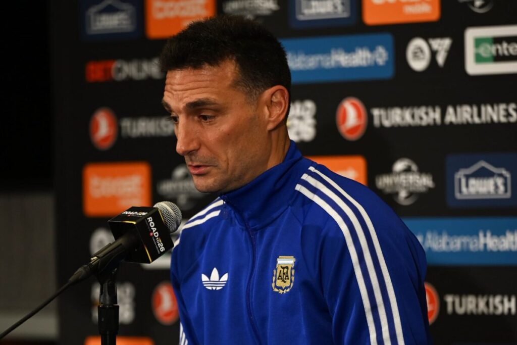 Mundial 2026: Lionel Scaloni espera para confirmar el reemplazante de Balerdi y habla sobre el caso Paredes imagen-5