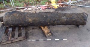 Los arqueólogos no lo pueden creer: desentierran un cañón que podría haber estado oculto por más de 300 años imagen-3