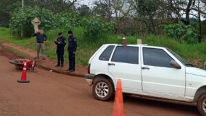 Choque entre auto y moto dejó un herido en el kilómetro 8 de Eldorado imagen-3