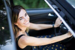 Mujeres al volante: cómo una crisis personal inspiró a mujeres a superar miedos y bloqueos al manejar Mujeres al volante: cómo una crisis personal inspiró a mujeres a superar miedos y bloqueos al manejar imagen-1