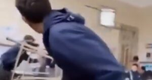 Violencia en Tandil: un estudiante atacó a un profesor en el aula y le provocó graves fracturas imagen-2
