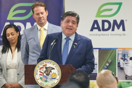 Lo anunció Pritzker: la empresa que invirtió US$100 millones en Illinois y creará nuevos empleos Lo anunció Pritzker: la empresa que invirtió US$100 millones en Illinois y creará nuevos empleos imagen-12