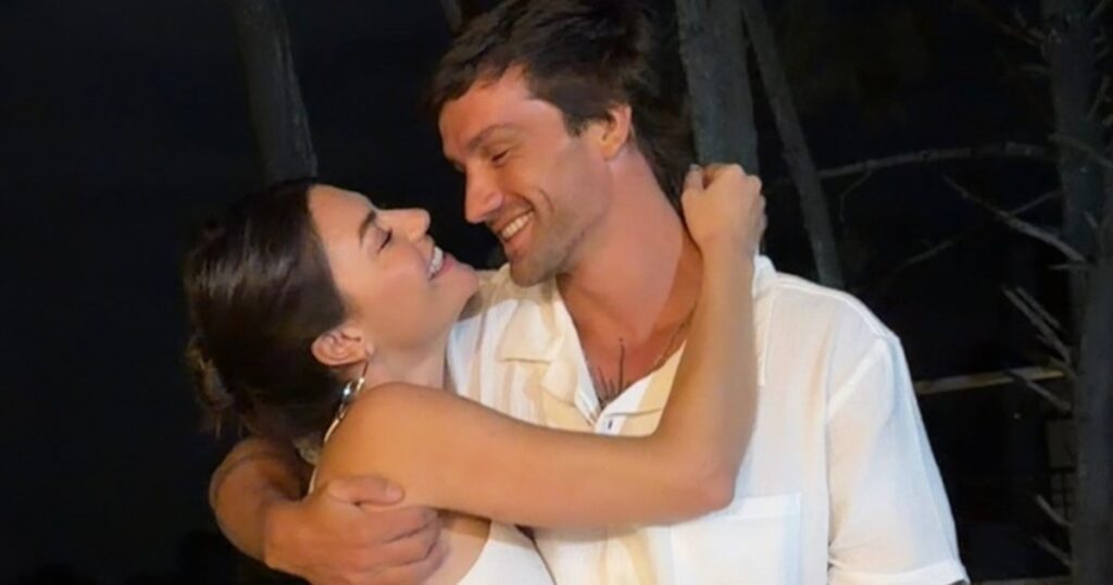 Sofía "Jujuy" Jiménez reveló cómo fue la íntima ceremonia que compartió con su pareja: "En mi mundo, ya es mi marido" imagen-99