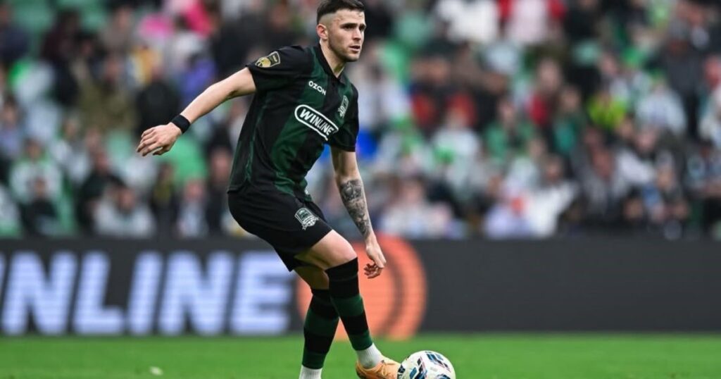 Quién es Giovanni González y cuál es la conexión que tiene con el cuerpo técnico de Coudet imagen-4